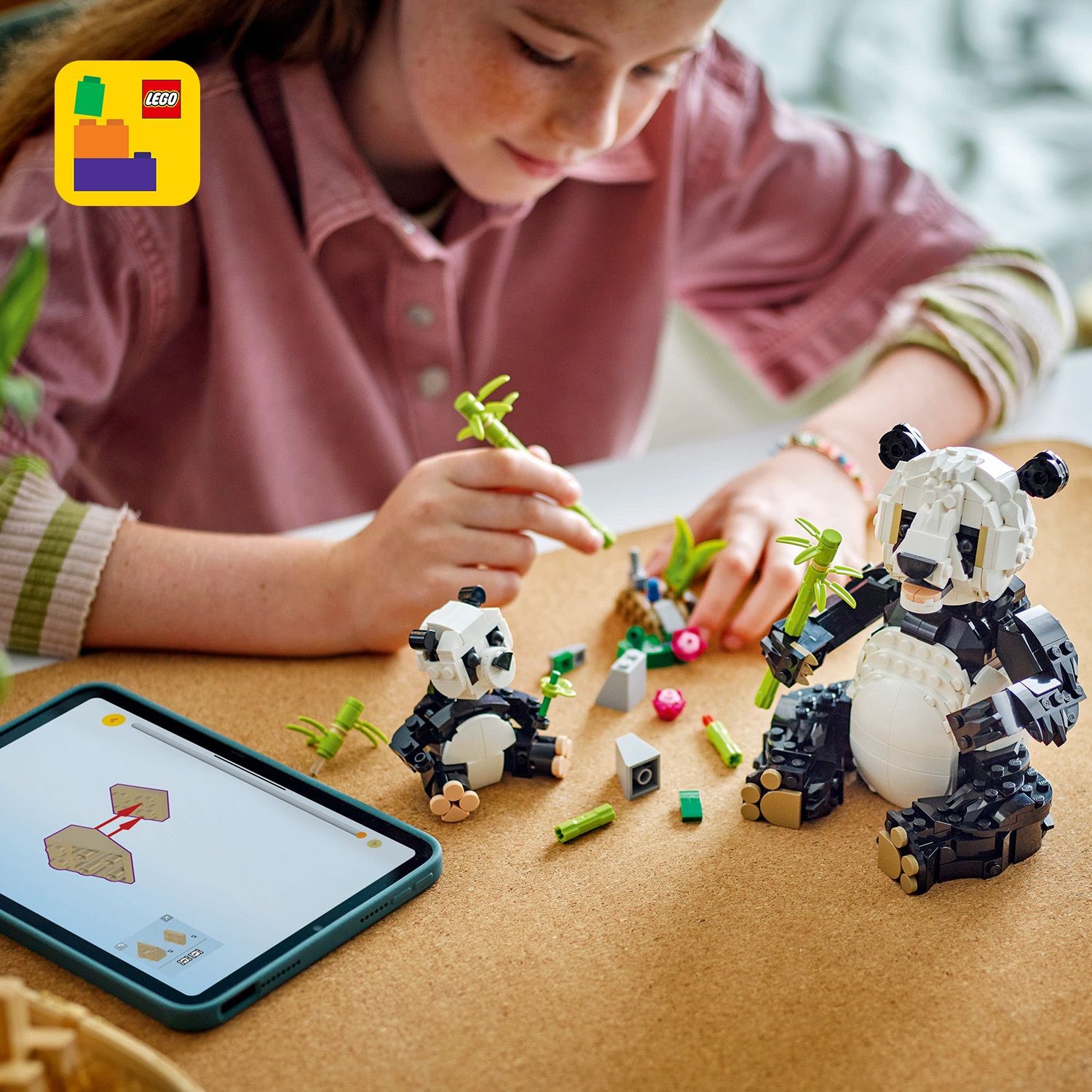 LEGO 31165 LEGO Creator Wild Animals: Panda Family Building Toy