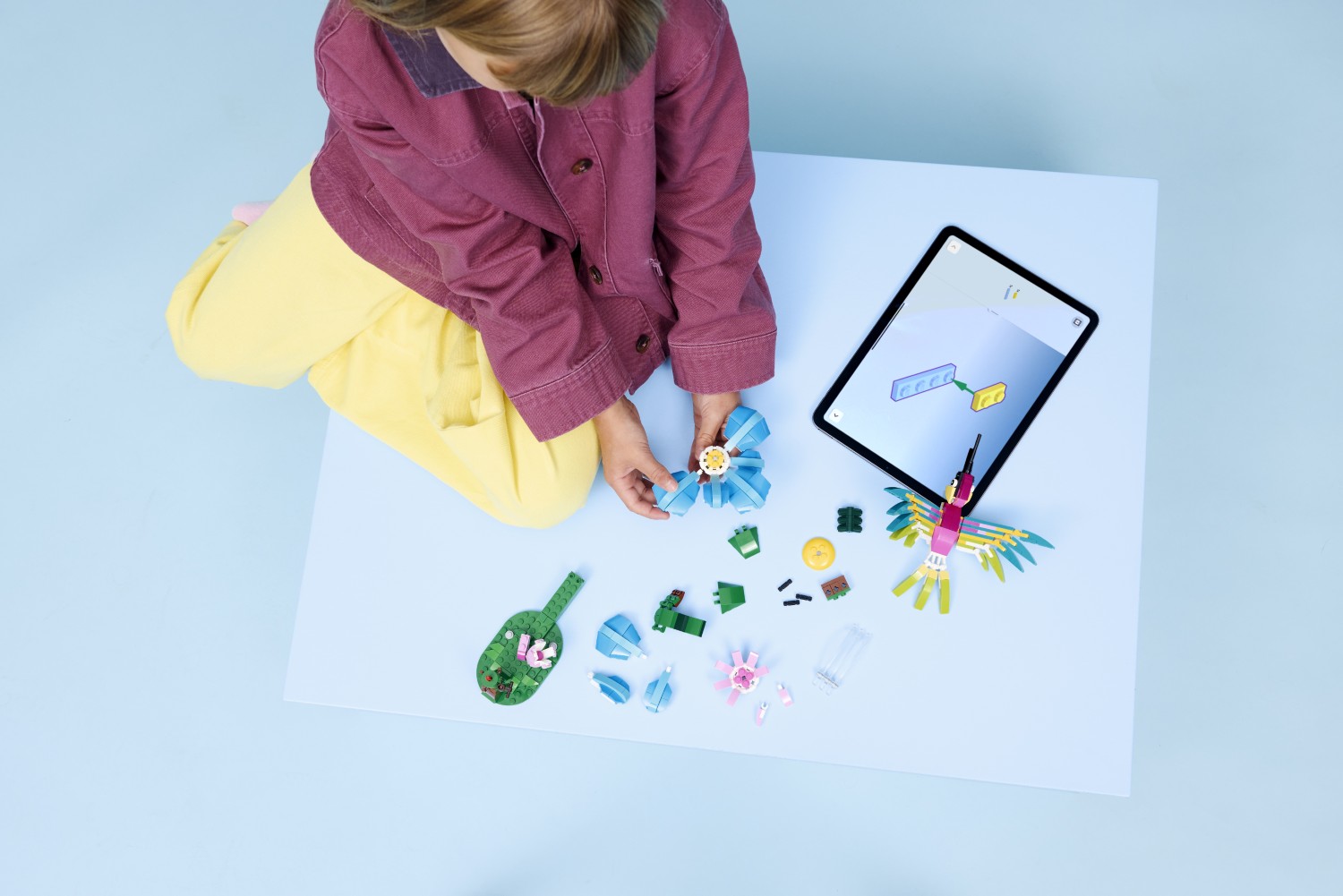LEGO 31384 Creator 3 in 1 Wild Animals: Colorful Hummingbird