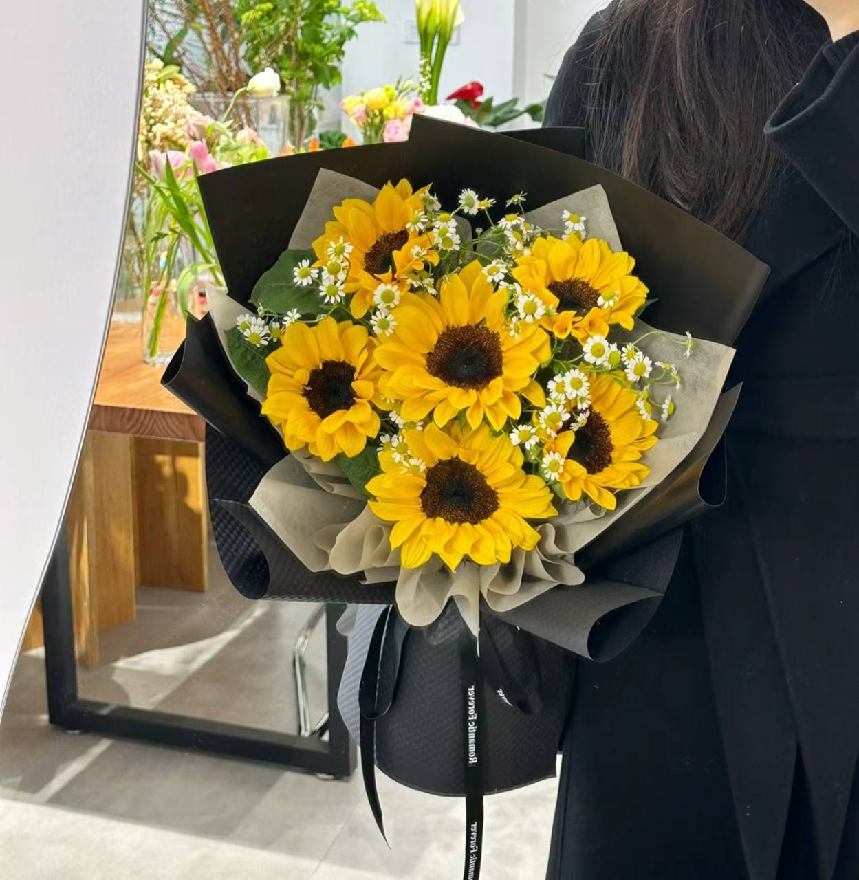 sunflower”さま　三日月型かんざし〈Bouquet・向日葵・盛り〉 向日葵🌻とカレンデュラ 紫陽花とナデシコのアレンジメント