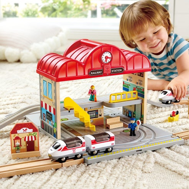 Hape 3877 Portable Train Station Set Suitable For Kids Age 3+