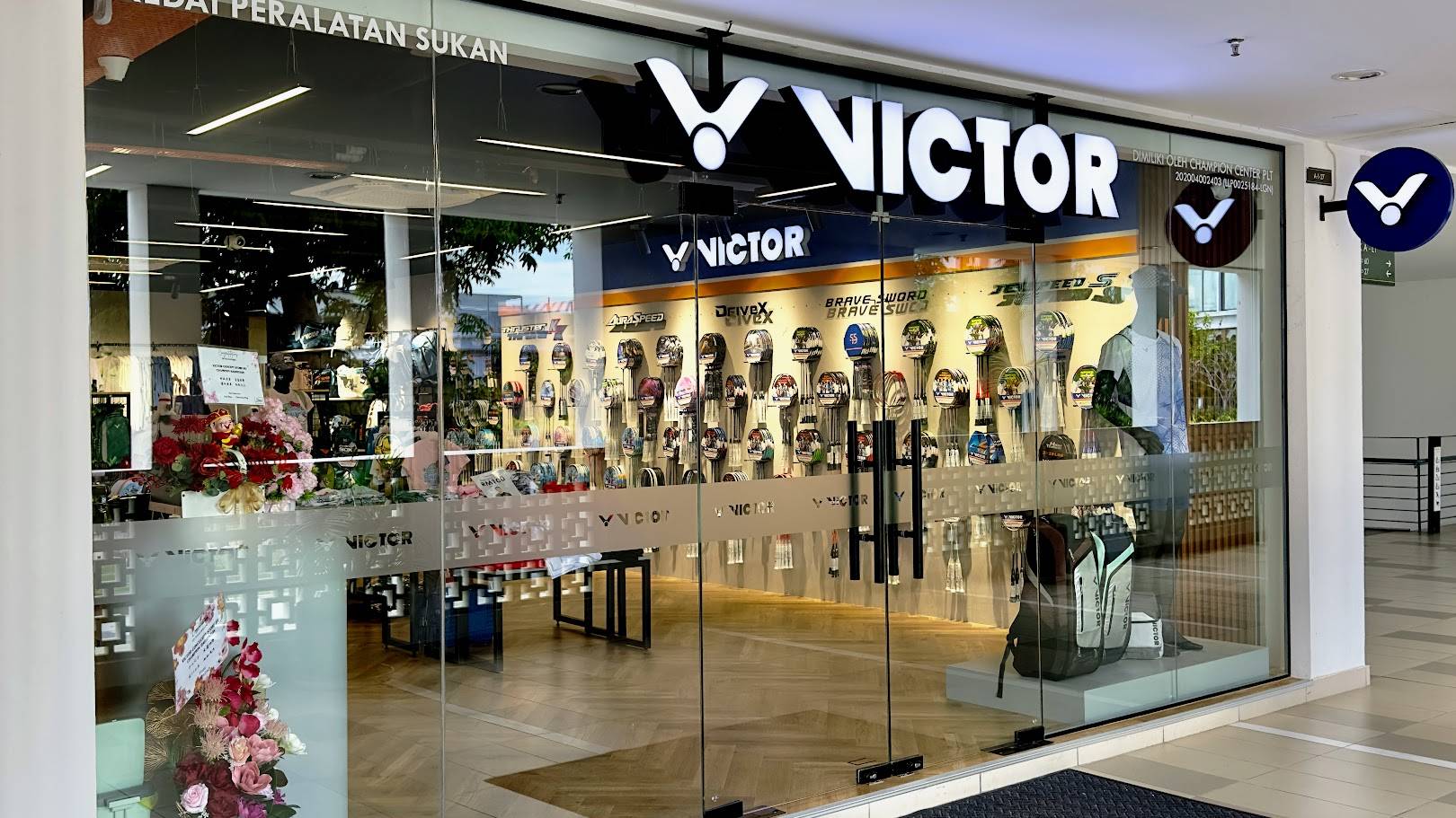 VICTOR Concept Store MTS