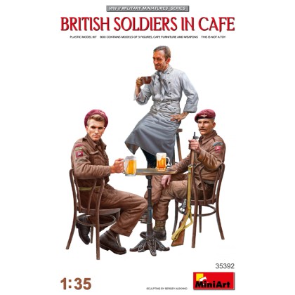 Miniart Set Diorama Modern Cafe Visitors 1/35 – 3 Figure E Mobili In Scala 1:35