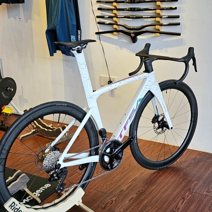 2024 TFSA Aero Di2 2 x 12 speed shimano 105 carbon road bike 7.5kg