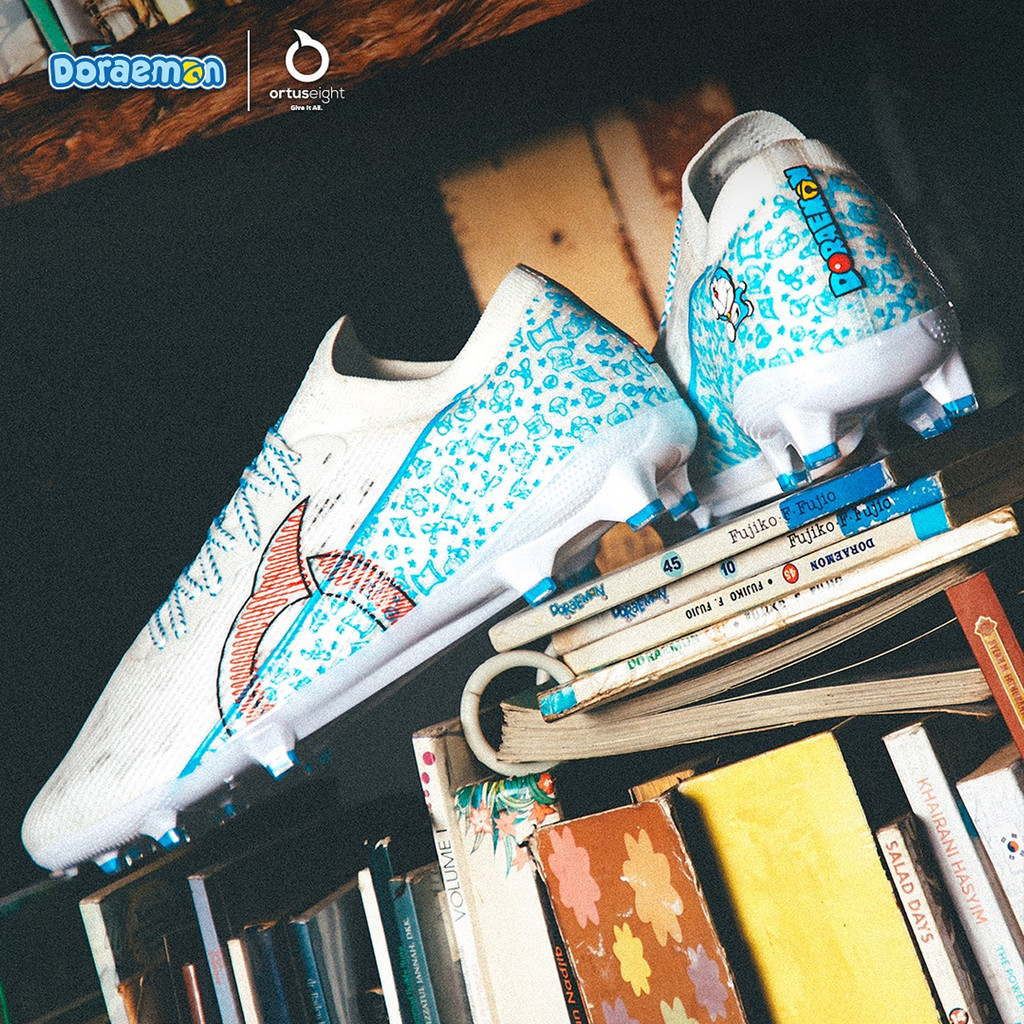 ortuseight ドラえもん サッカーシューズ ortuseight ドラえもん サッカーシューズ ORTUSEIGHT CATALYST